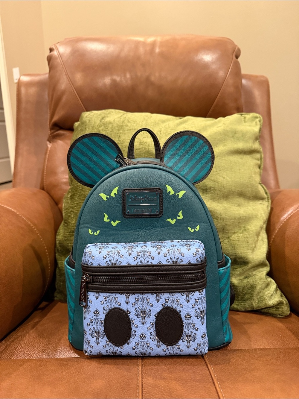 Disney Loungefly MMA Special Edition Minnie Mouse Mini Backpack